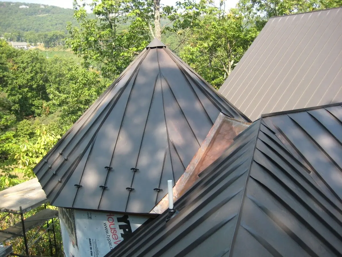Professional Roof Tarp Installation by Craftsman Roofing in Cornish